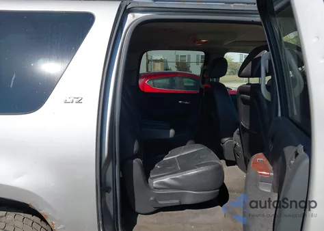 2009 Chevrolet Suburban 1500 Ltz z USA, uszkodzony, nr VIN 1GNFK363X9R189568